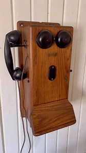 Several visitors to the Keyhole House have claimed that they can sense the spirit of Agnes Lamb in the house and that she was sitting in a chair in a second-floor bedroom when she left this world. | The Keyhole House