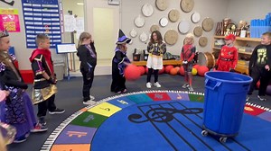 66K views · 702 reactions | Bounce High, Bounce Low This is 2nd grade on our Halloween dress up day and we’re learning about Tempo. We sang and danced Sasha and the Tempo increases at the end of that. I don’t tell them it’s going to but applaud them when they hear it. “YOU are good musicians to hear that!” Bounce High, Bounce Low is a favorite we begin learning in Kindergarten. We get better every year! | Kristin Lukow - Elementary Music Education | Facebook