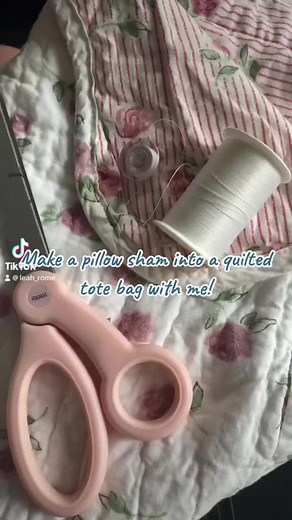 Easy tutorial on making a quilted tote bag from a pillow sham! #diy #tutorial #upcycling #thrift #goodwillbins #coastalgranddaughter #quilted #fyp #fypシ
