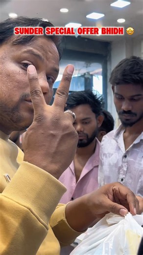 PAHUJA BROTHERS 'Mobile World' | ⭐ “December ka Sabse POWERFUL OFFER — Sirf Pahuja Brothers Raipur Par!” ⭐ 🔥 WINTER OFFER at Pahuja Brothers – Raipur 🔥 📱 20,000+ ke... | Instagram