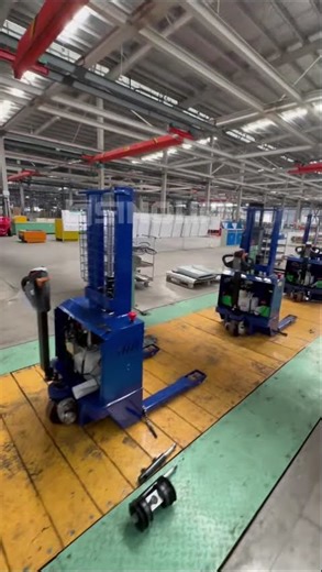 Electric Paper Roll Lifter | Safe & Efficient Handling Solution #ElectricStacker #MaterialHandling