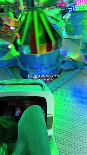 Best Duo at the Kirmes: Laughter and Screams