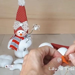 913K views · 5.9K reactions | Creativemamy Christmas DIY Enjoy with Laura Tosi Fatto Con Amore da Laura to make Fiocco di Neve www.youtube.com/c/CreativeMamy Follow us on Instagram www.instagram.com/CreativeMamy Music Up here | CreativeMamy | Facebook