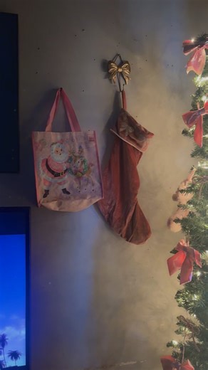 Jessica Yvette Casti (@jessicayvettecast5)’s videos with som original - Deck Duarte