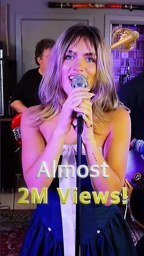 Akasha Starr ‘Heaven is a Place on Earth’ #absolutelylive #bestcoversband #shorts