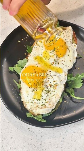 Brunch Idea #1 | Avocado Toast with Egg (Easy & Quick)