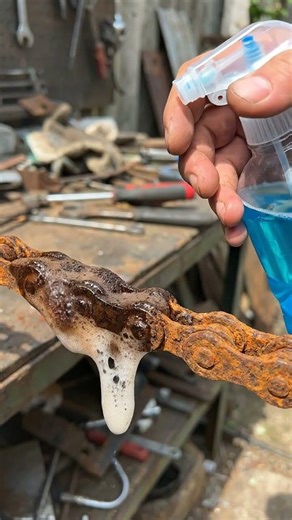Rusty Bike Chain Restoration 😳 Turns Brand New with Blue Spray #Restoration #Satisfying #ASMR