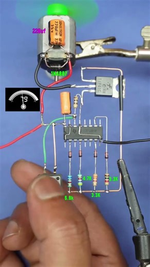 Amazing Electronic Circuit using CD4017 IC | Motor Control DIY 🔧 #techshorts