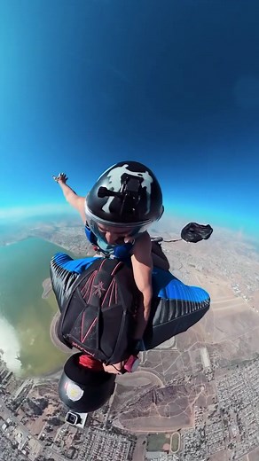 skydiving_official على TikTok