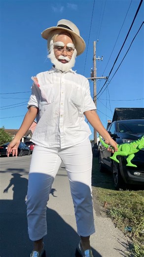 Billionaire CEO of Jurassic park ✅Questionable morals ✅Body Tea✅ | Jessica Ashley