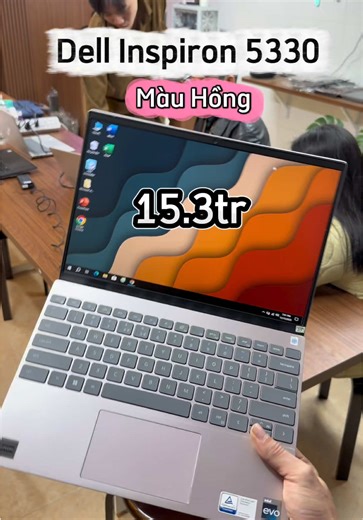 Laptop màu hồng tràn viền vô cực : Dell Inspiron 5330 mỏng nhẹ màn đẹp hiệu năng cao . #laptop #reviewlaptop #laptopsinhvien #laptopvanphong #laptopgiare