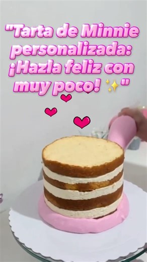 "Tarta de Minnie personalizada: ¡Hazla feliz con muy poco! ✨"