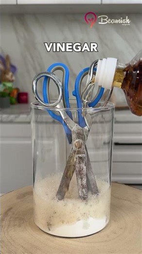 Scissors Sharpening Hack ✂️ #easy #scissors #sharpeningtips