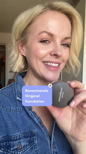 Remembering how much I love the @bareminerals Original mineral foundation. I wear shade Fairly Light. Good for #melasma as it’s another layer of mineral spf I can add throughout the day. #bareminerals #mineralfoundation #naturalskin #over40makeup