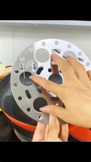 Goody Things PH on Instagram: "Shop link in bio 🙌 1pc Pot Steaming Rack Stainless Steel Steamer Rack Cookware Steamer Plate Shelf Pot Trivet link🔗 . . . #cttoofvideo #shoponline #shopee #coolgadgets #shopnow"