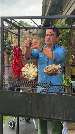Cooking up a Georgian 🤝 Essex Friendship #shorts