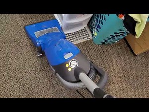 Miele U1 Twist Vacuuming Living Room & Rambling