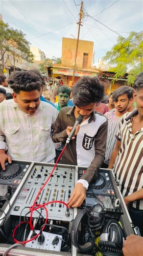 SAHIL SHAIKH on Instagram: "Soundcheck..!!👑😮‍💨 #djsahilsolapur"
