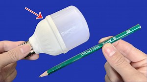 451K views · 3.3K reactions | 壞掉的LED燈不要扔，教你用一支鉛筆就能修復，省錢又實用！Don't Throw Away Broken LED Lights: Fix Them with a Pencil ! | 美食彩味 明玥美食 小玥厨娘 | Facebook