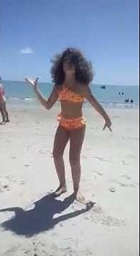 Menina Lacra Dançando 👏