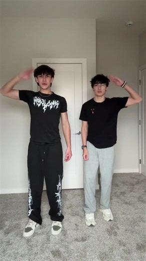 moon (@moon.wrigh)’s videos with original sound - Victoriaaaa🖤🍋