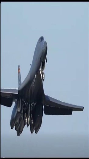 B-1B Lancer Heavy Bomber Takeoff 💀 Unstoppable