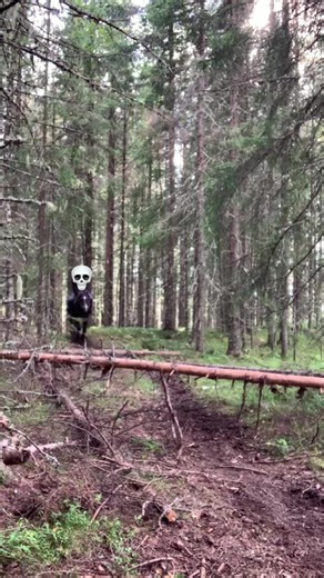 #GHOST || gotta love this sport 😍😍 || #cod #codmw2 #cosplay #modernwarfare #simonriley #ghost #fypシ゚ #viral #callofduty #callofdutymodernwarfare2 #modernwarfare2 #equine || tags: @Page @༉ @dompap2337