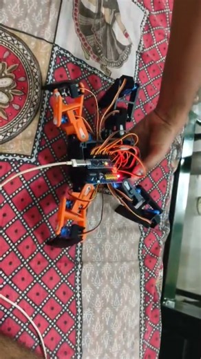 We Built a Spider Robot | DIY Arduino Spider Bot | Robotics Project #robotkit #robotbit #robotbuild