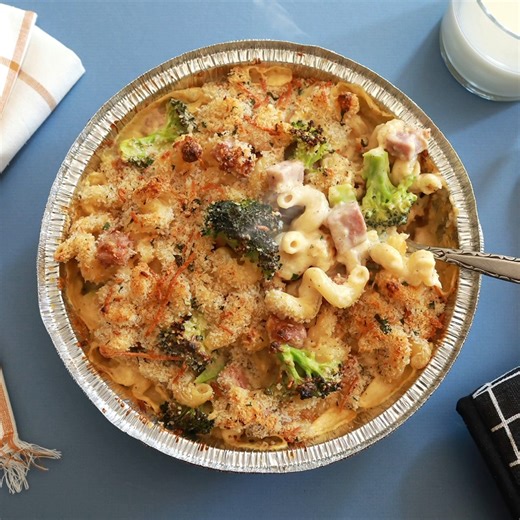 13 reactions | LAST CHANCE to snag a few Ham + Broccoli Mac N Cheese TV Dinners before they're gone! ✨ // Available for take-out or delivery at: https://bit.ly/LDonlineordering . . . . . #lazydogrestaurant #scratchkitchen #tvdinners #frozenmeals #retromeals #blastfromthepast #satisfeed #dailyfoodfeed #droolclub #foodie #instafood #takeout #ubereats #grubhub #doordash #delivery #openfordelivery #madefromscratch #macncheese | Lazy Dog Restaurants | Facebook