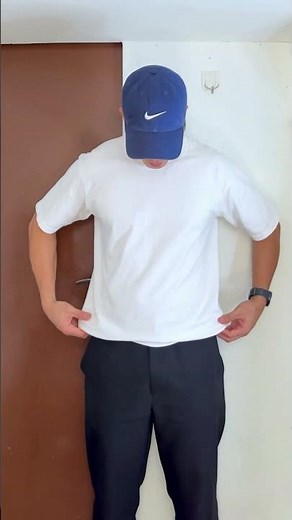 Easy way to crop your t-shirt without cutting it. You just need two rubberbands. #croptshirt #howto