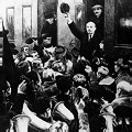 Reading Guide: Lenin Returns in April 1917