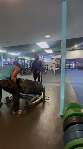 Functional Strength Training - Shoulder Press & Tire Flips