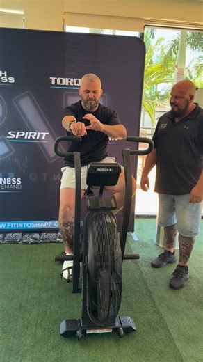 I’m one of the most competitive people you’ll meet. I don’t believe in participating awards, it builds an entitled culture not a winning one! Over the two days at the business conference the boys @trainer_hq were running a comp, 20 Cal sprint with a cash prize. I watched this bike for 24hrs and after a little Dutch courage for breakfast I couldn’t resist. Let me tell you, it took me 90 mins to feel right after that. Made me feel every bit of my age and I am still annoyed I didn’t win 😂 26 sec w