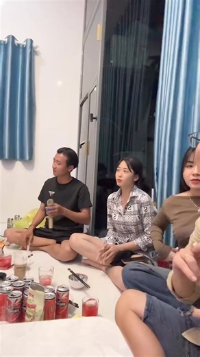 1.1M views · 10K reactions | Len thật sâu vào tâm trí anh #mackimthong #thongbichtv | KIM THỐNG | Facebook