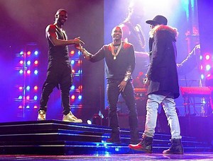 Usher Brings Out Trey Songz & August Alsina In Chicago