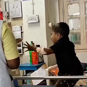 Nurse ❌ Dance teacher ✅ | Ｄｉｓｔｒａｃｔｉｏｎ