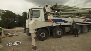 Die Autobahn München Nord - eine der meistbefahrenen Straßen Deutschlands, soll achtspurig werden. Das bedeutet Stress für Bauleiter Markus Hofer - denn insgesamt 700 Kubikmeter Beton müssen verbaut werden: Eine extreme Aufgabe und dann passiert auch noch ein Fehler! 😟 "Achtung Kontrolle!", MO-FR um 18:55 Uhr bei Kabel Eins #watch #AchtungKontrolle | Kabel Eins