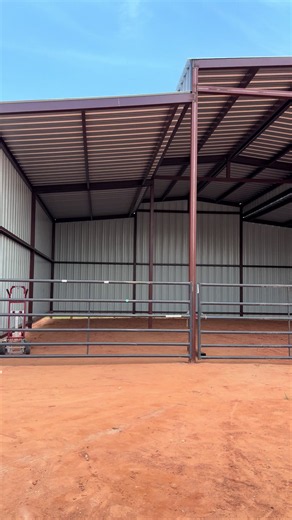 40x40 Farm-Style Storage Structure with Multiple Gates