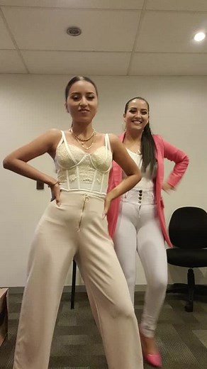 Mi hermana amiga mujer! por más años de amistad, Te quiero @evamariahuertasoficial 💖 #EquipoEva #lavozperú #batallas #tiktok #latina #viral #tiktok