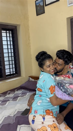 Appu Vava on Instagram: "Thank you for the beautiful dresses 🎉Buy 2 get free shipping all over india🥳 🤱🏻Trending maxi🤰🏻 🎀 Normal Sleeve 350+$ 🎀 Puff Sleeve 350+$ 🎀 Dual Tone 400+$ 📏Size : M , L , XL , XXL Length : 50-51 inches 📲 Orders taken through WhatsApp only 9943710023 🙅🏻‍♀️Don’t ping us in Instagram 💸 PAYMENT DETAILS 💸 🌟Online payment only 🌟No cod 🌟G pay / Phone pay / Paytm 🚀 SHIPPING DETAILS 🚀 📦TAMILNADU - 50/kg 📦ANDHRA, TELUNGANA, KERALA, KARNATAKA - 70/kg 📦MUMBAI,