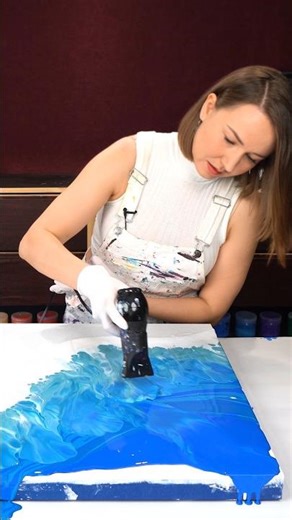 Turning Paint Into Ocean Waves🌊(Dutch Pour) #fluidart