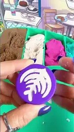 kinetic sand cafe playset: coffee art and treats!
