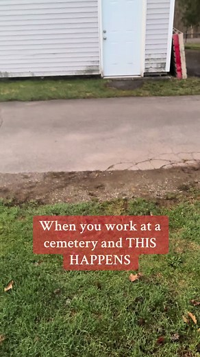 When you work at a CEMETERY and THIS HAPPENS 👀😱 #foryou #fyp #foryoupage #paranormal #viral