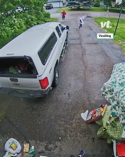 That literally couldn’t have gone any worse if they’d tried 😳 🎥: ViralHog | VT