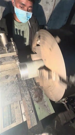 Thread making process in lathe machine #thread #lathemachine #automobile #autoworks