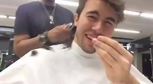 533K views · 15K reactions | Como me sinto toda vez que vou cortar o...