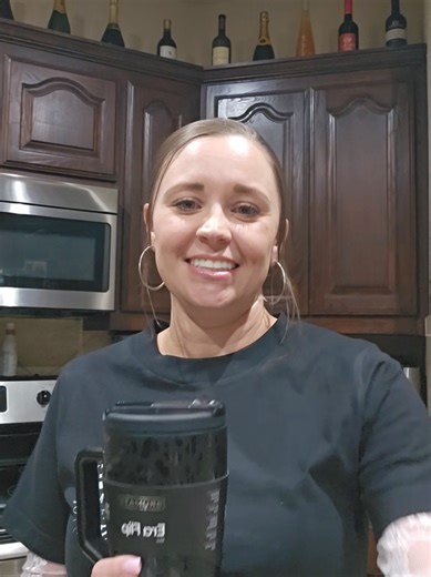 The ONLY cup you'll ever use! Thank me later. They are selling FAST, get yours today! (don't forget Mother's Day and Father's Day coming up!!) #brumate #eraflip #tumbler #myfave #sponsered