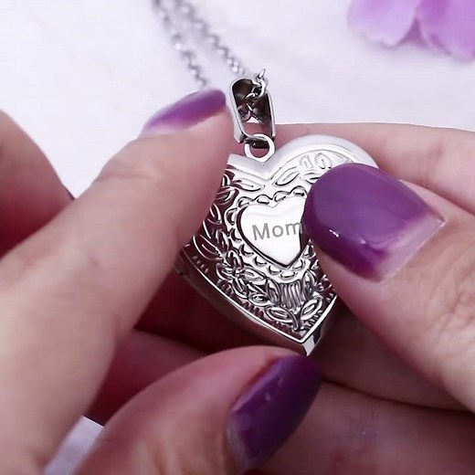 Customized heart-shaped locket photo necklace