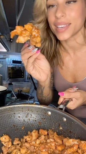 Brooke Brown | Sweet and sticky chicky🐥 #sweetandstickychicky #recipe #food #dinner #protein #cook | Instagram