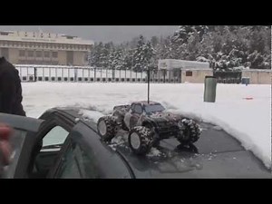HPI Mini Recon with brushless motor on SNOW!